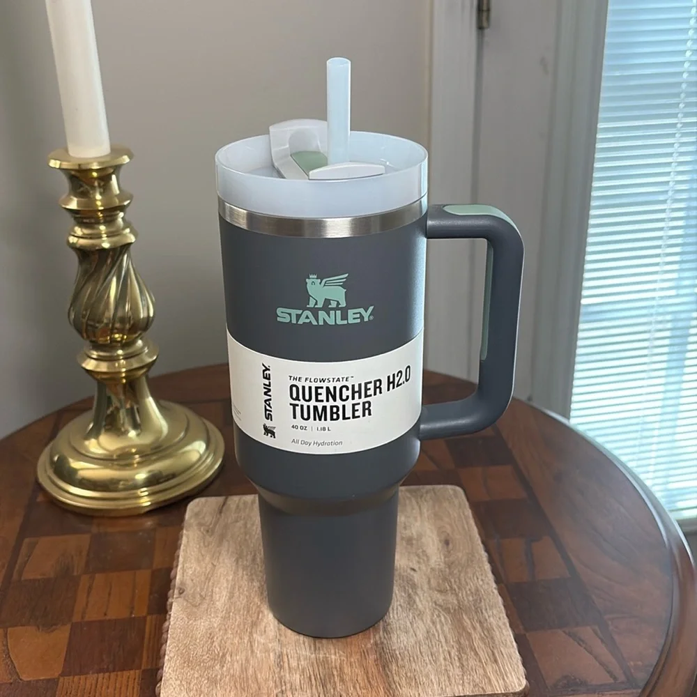 40 oz Stanley Quencher H20 tumbler - Picture 1 of 6